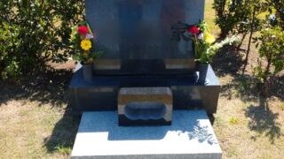 藤沢市営大庭台墓園のお墓の追加彫刻と香炉交換。ホームページを通じて